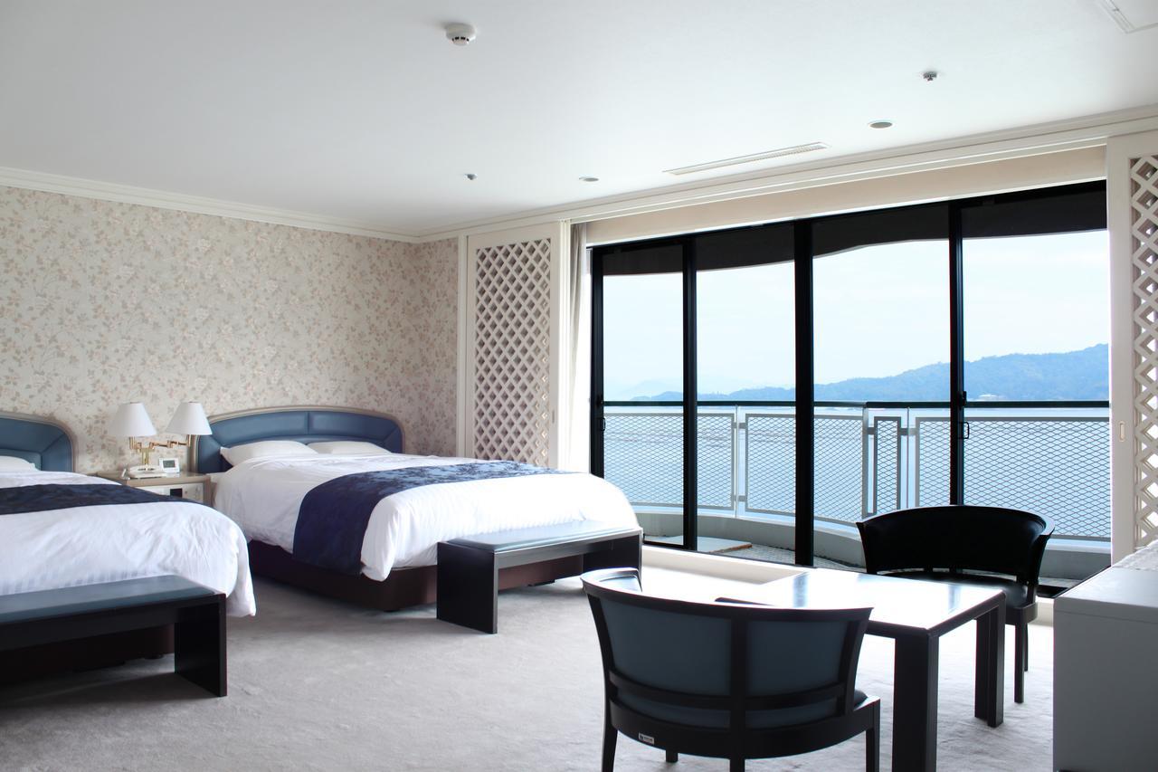 Aki Grand Hotel & Spa Hatsukaichi Quarto foto